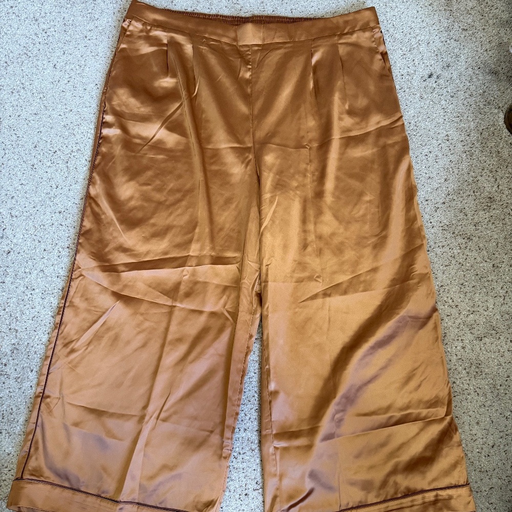 Torrid wide leg satin pants (Size 4x)
